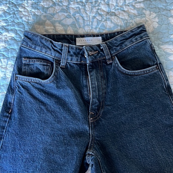 Topshop relaxed flare jeans in blue black - Picture 3 of 7